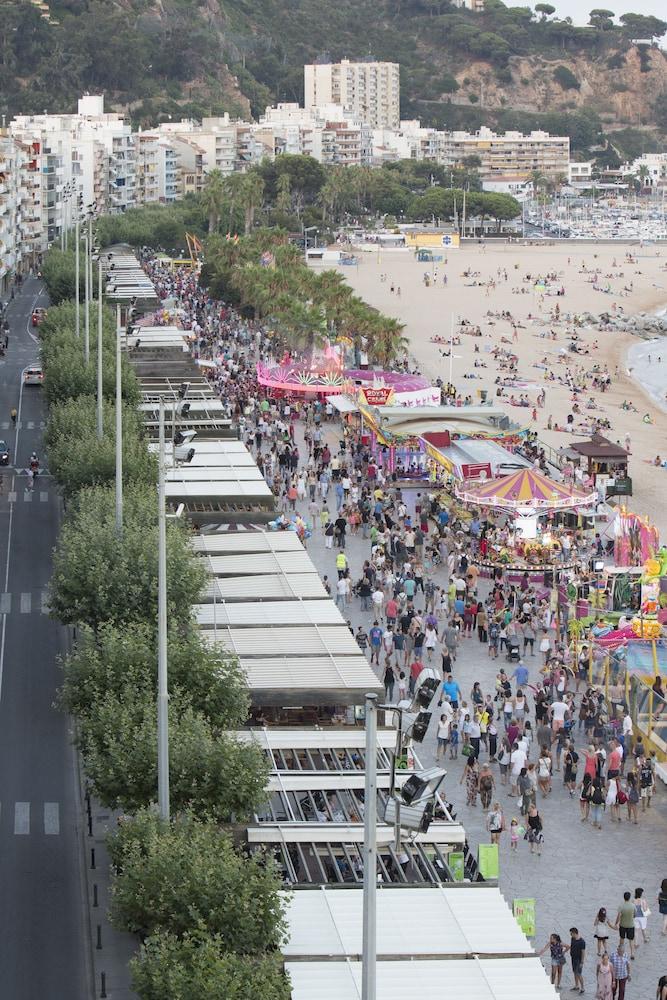 Pierre&Vacances Blanes Playa Exterior foto
